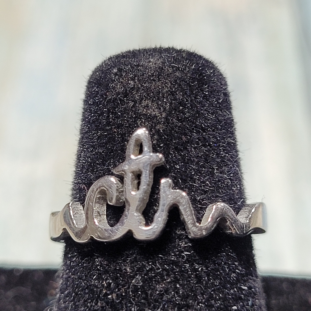 Cursive Ctr Little Ring. - image 6